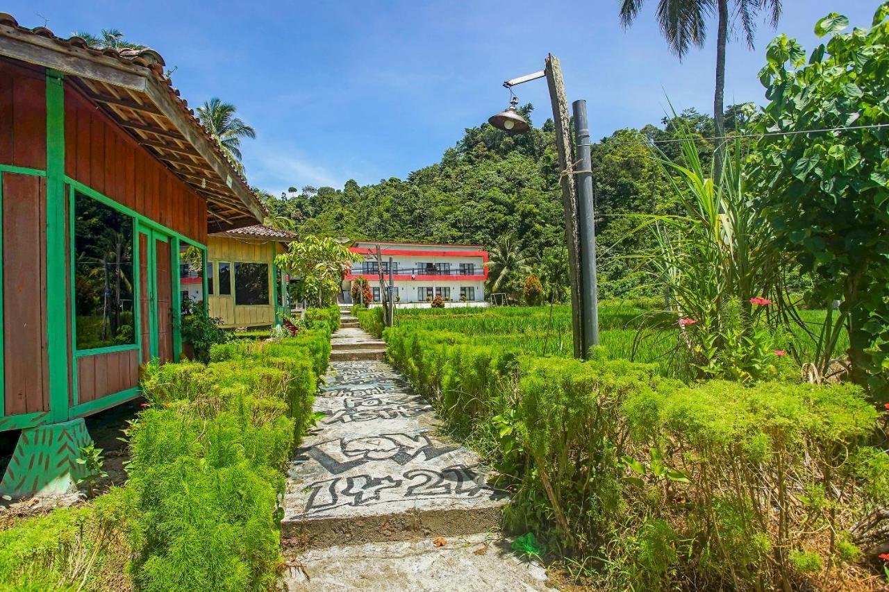 Oyo 2246 Anjung Bang Oking Hotel & Resort Pasarpulaupisang Εξωτερικό φωτογραφία